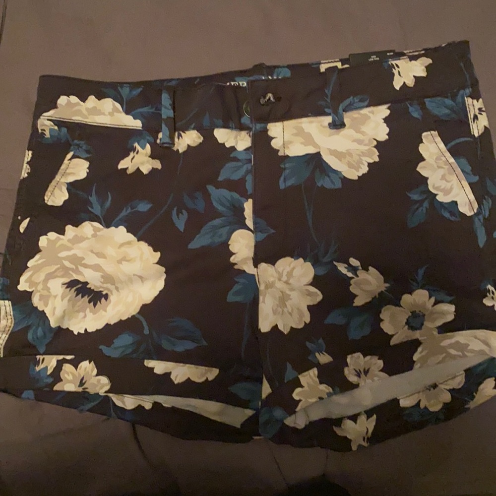 NWT Floral American Eagle Shorts